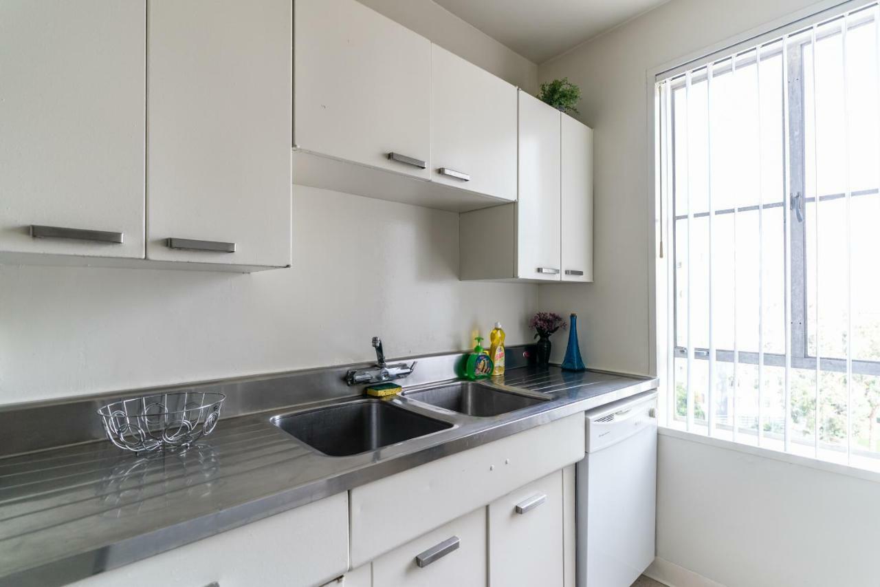لوس أنجلوس 2 Bedroom Condo With A View Near The Grove المظهر الخارجي الصورة