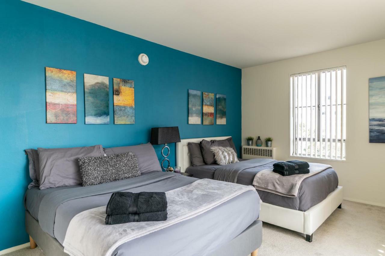 لوس أنجلوس 2 Bedroom Condo With A View Near The Grove المظهر الخارجي الصورة